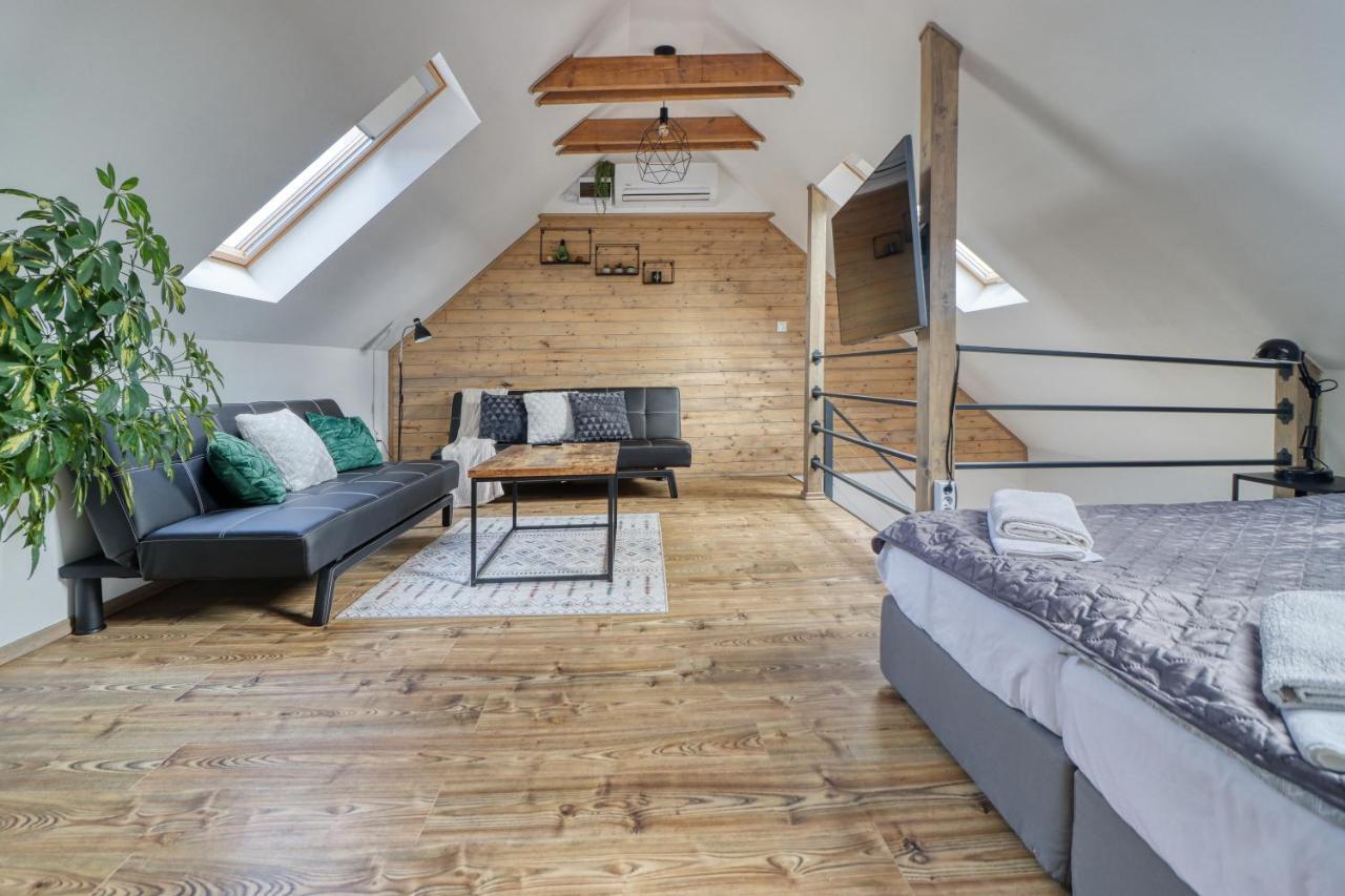 Zenloft Apartman Έγκερ Εξωτερικό φωτογραφία