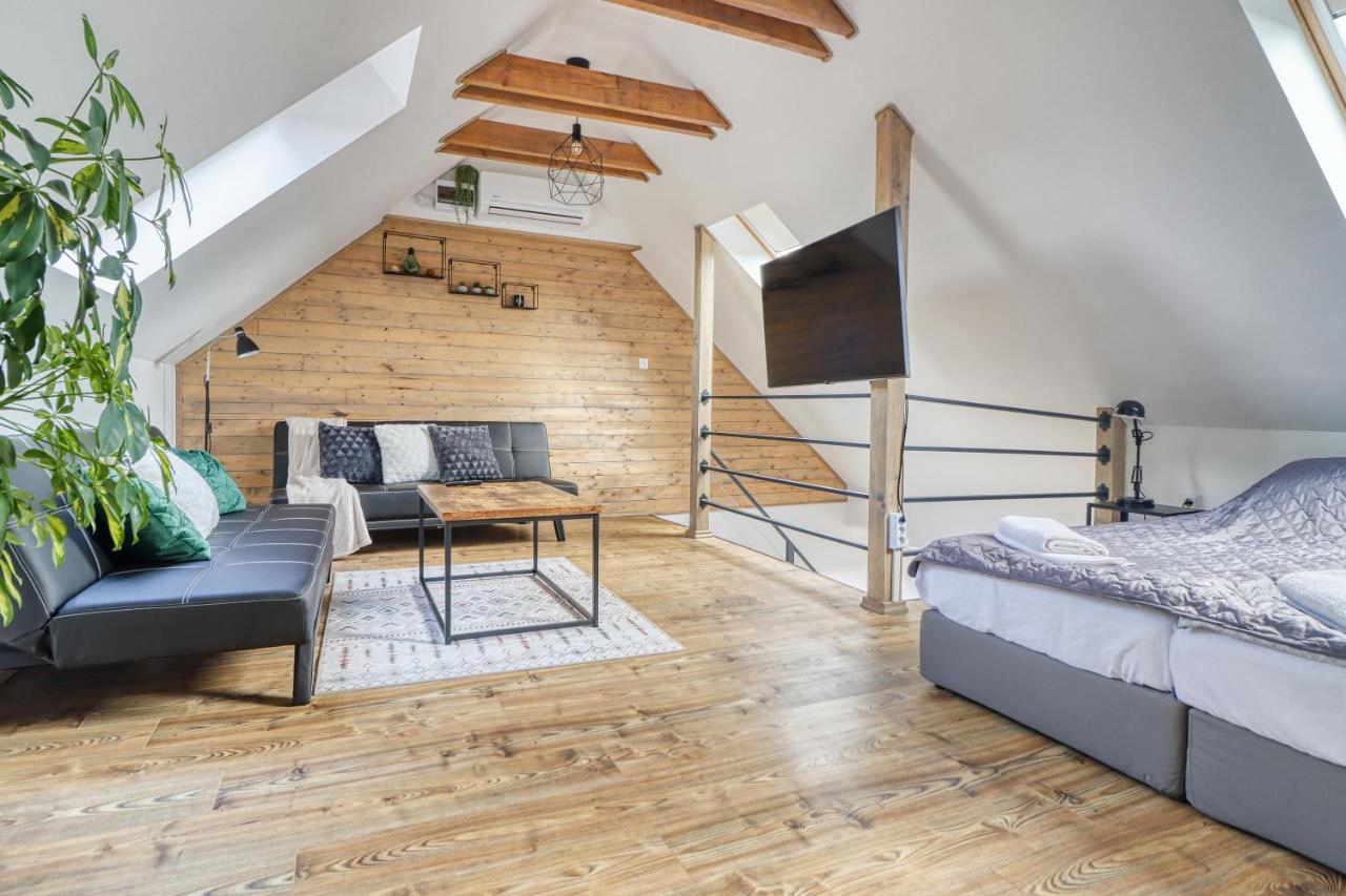 Zenloft Apartman Έγκερ Εξωτερικό φωτογραφία
