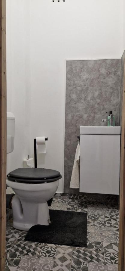 Zenloft Apartman Έγκερ Εξωτερικό φωτογραφία